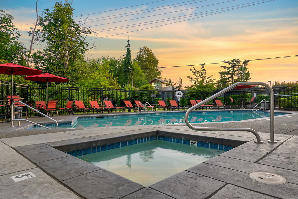 Laurels at Mill Creek in Mill Creek, WA - Foto de edificio