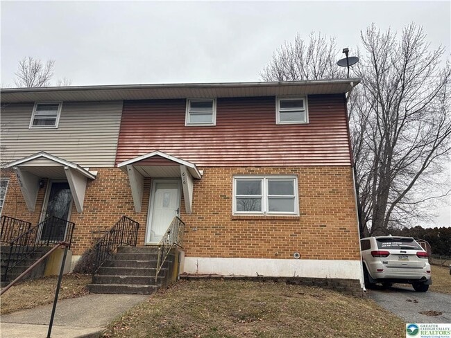 616 Banks St in Northampton, PA - Building Photo - Building Photo