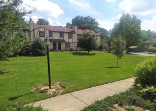 2353 Gavinley Way in Columbus, OH - Building Photo - Building Photo