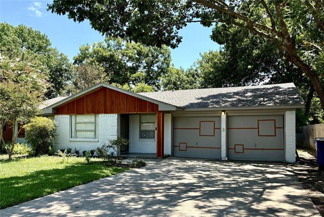 208 Pensacola Ave in Waxahachie, TX - Building Photo - Building Photo