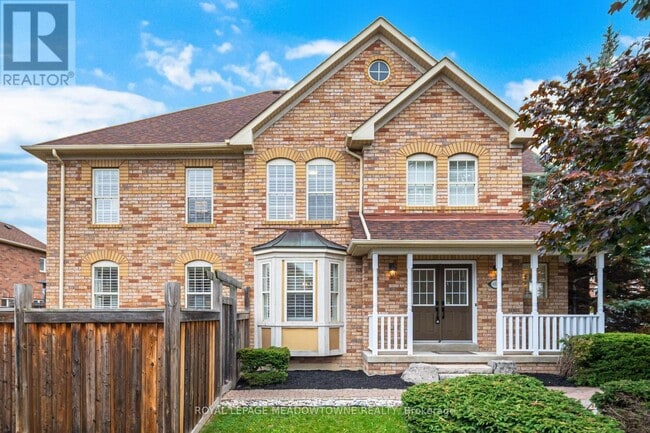 property at 1137 Meadowgrove Ct