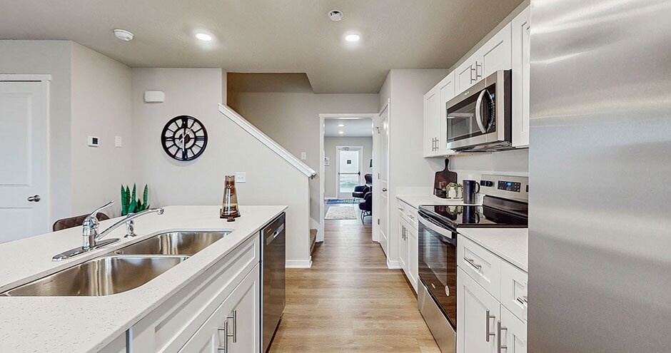 The Townes Brightwood Farm in Whitsett, NC - Foto de edificio