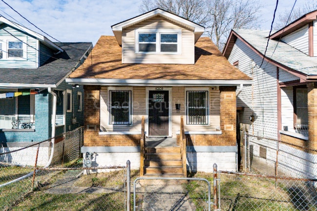 4009 W Main St in Louisville, KY - Foto de edificio - Building Photo
