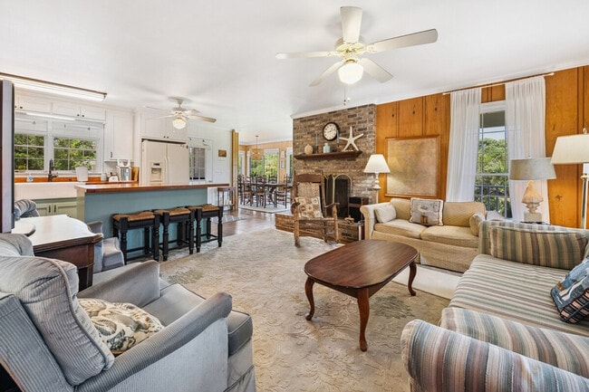 256 Pioneer Loop