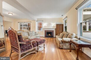 4604 Nottingham Dr in Chevy Chase, MD - Building Photo