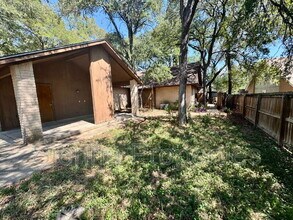 1004 Milford Way in Austin, TX - Building Photo - Building Photo