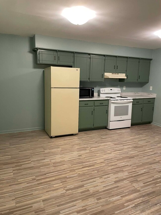 property at 1143 Lawrence Rd