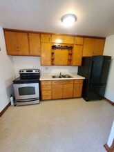 4030 S Kinnickinnic Ave in St. Francis, WI - Building Photo - Building Photo