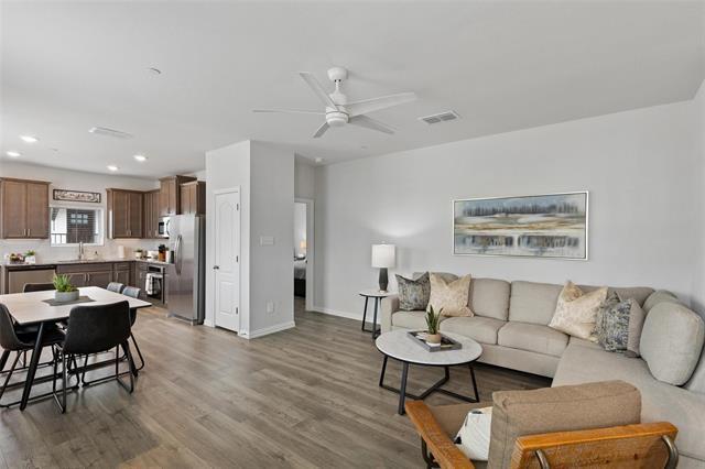 1200 Lamar Dr in Lewisville, TX - Building Photo - Building Photo