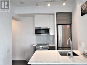 42-3542 Charles St E in Toronto, ON - Building Photo - Building Photo