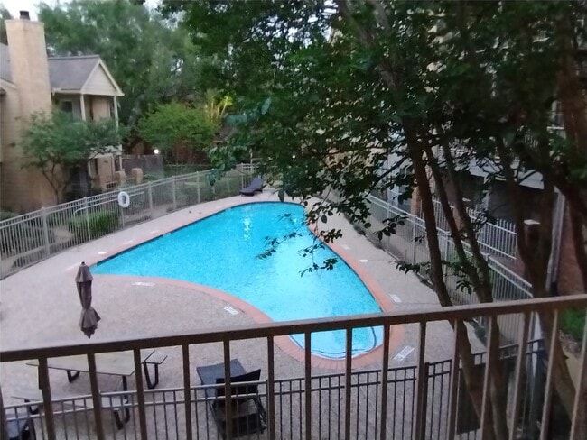 property at 11201 Lynbrook Dr