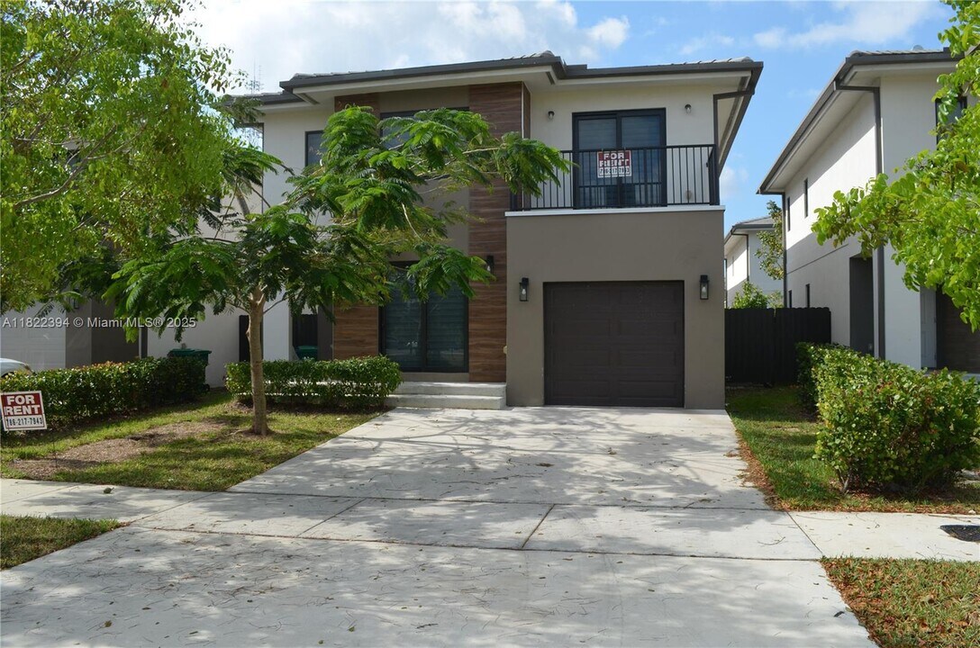 1155 NW 2nd Ter in Florida City, FL - Building Photo