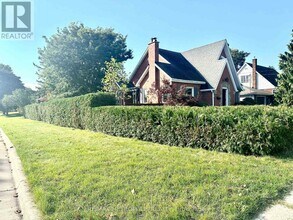 117 Queensway Dr in Brantford, ON - Building Photo - Building Photo