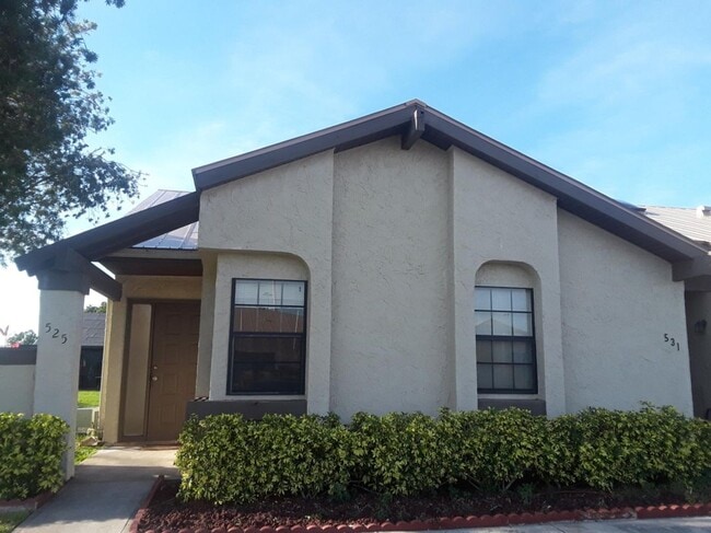 property at 525 SW Sara Blvd