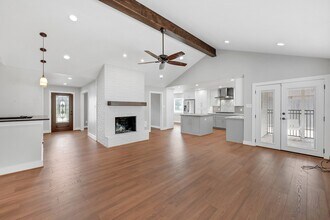 4738 Whispering Falls Dr in Houston, TX - Building Photo - Building Photo