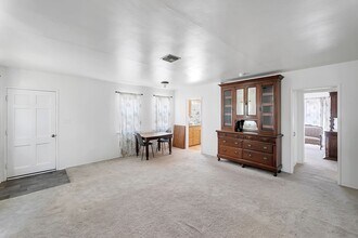 22506 Arriba Dr in Santa Clarita, CA - Building Photo - Building Photo