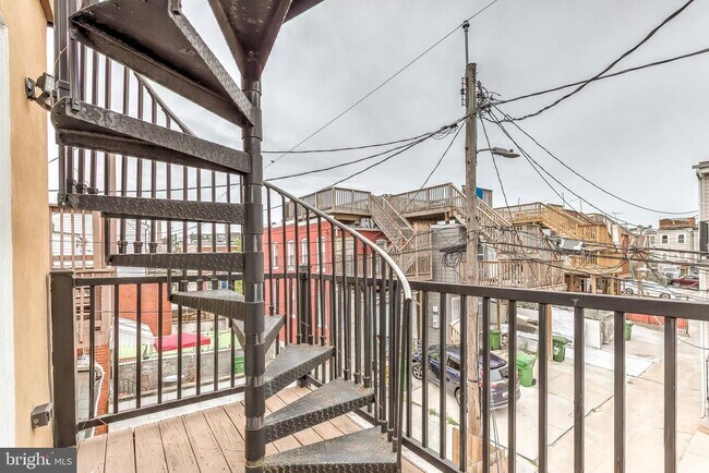 property at 522 S Lakewood Ave