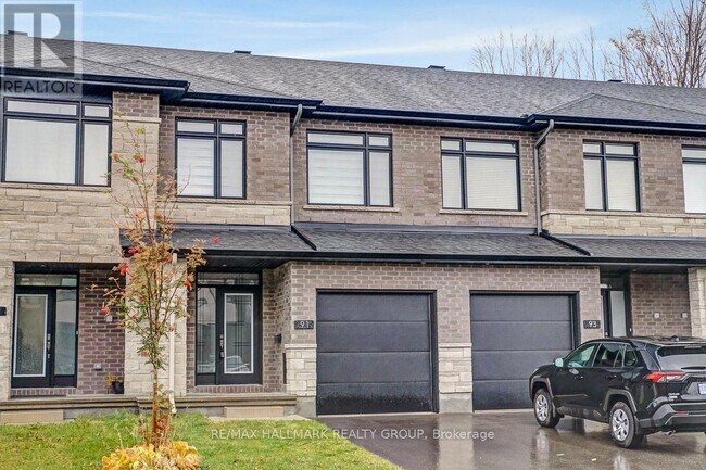 91 Canvasback Rdg in Ottawa, ON - Building Photo - Building Photo