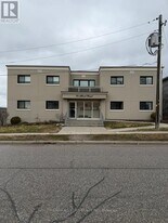 73 Albert St in Uxbridge, ON - Building Photo