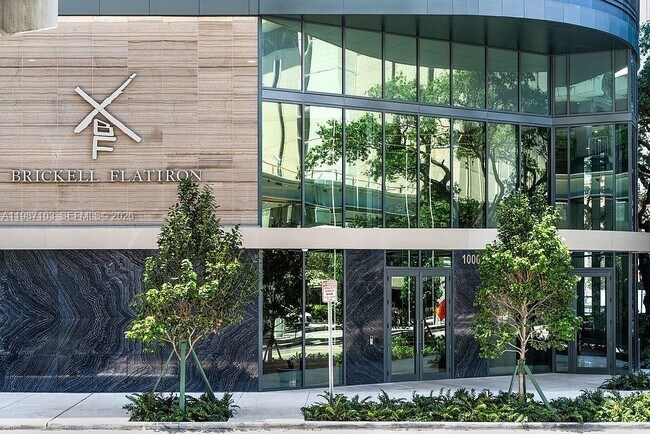 property at 1000 Brickell Plaza