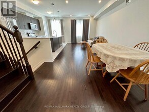 588 Lilith St in Ottawa, ON - Building Photo - Building Photo