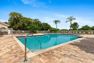 166 SW Peacock Blvd in Port St. Lucie, FL - Building Photo - Building Photo