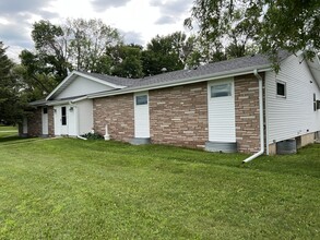 804 Roosevelt St in Story City, IA - Building Photo - Building Photo