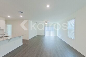 32138 Katelin Cir in Leesburg, FL - Building Photo - Building Photo