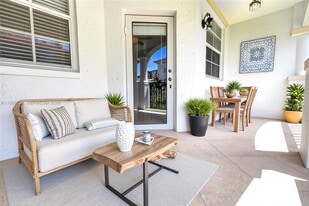 3255 NE 184th St, Unit 12215 in Aventura, FL - Building Photo