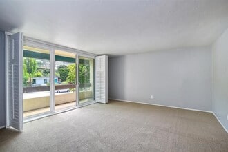 6333 La Jolla Blvd-Unit -269 in San Diego, CA - Building Photo - Building Photo