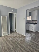 5722 E Beverly Blvd in East Los Angeles, CA - Building Photo - Building Photo
