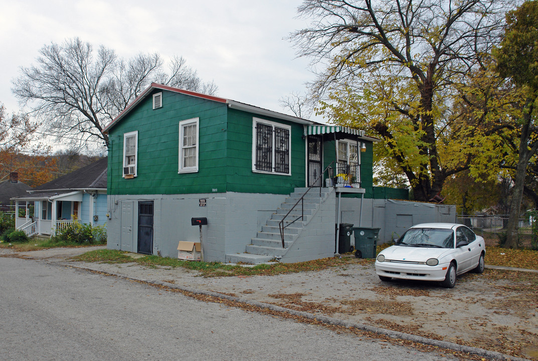 2102 E 17th St in Chattanooga, TN - Building Photo