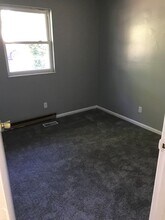 1351 Stephen Foster Dr in Lexington, KY - Building Photo - Building Photo