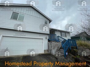 5245 Snowflake St SE in Salem, OR - Building Photo - Building Photo