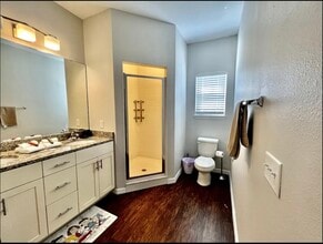 5360 Diplomat Ct in Kissimmee, FL - Foto de edificio - Building Photo