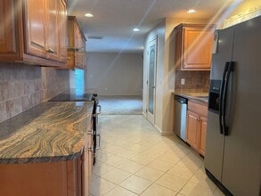 212 NE Hood St in White Salmon, WA - Building Photo - Building Photo