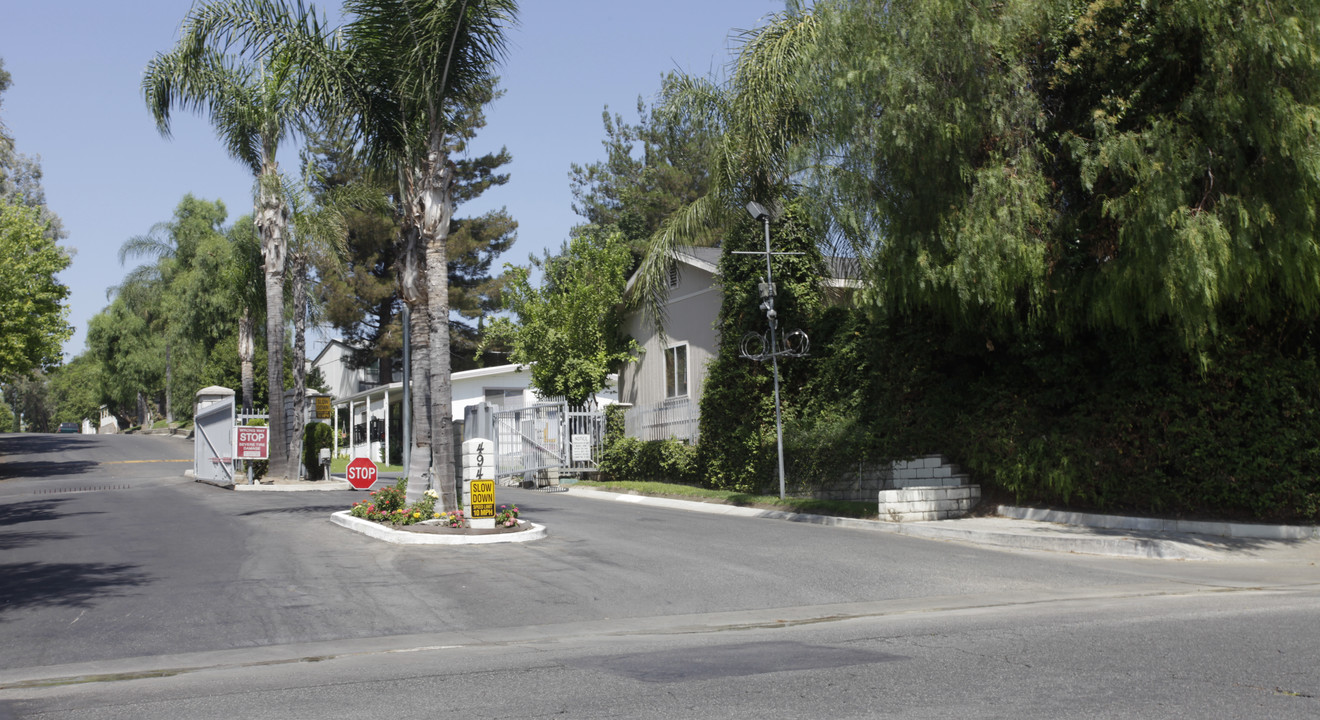 494 S Macy St in San Bernardino, CA - Building Photo