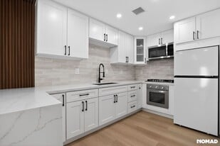 212 E Florence Ave in Anaheim, CA - Building Photo