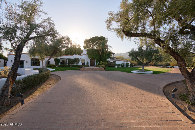 5057 E Sky Desert Ln in Paradise Valley, AZ - Building Photo - Building Photo