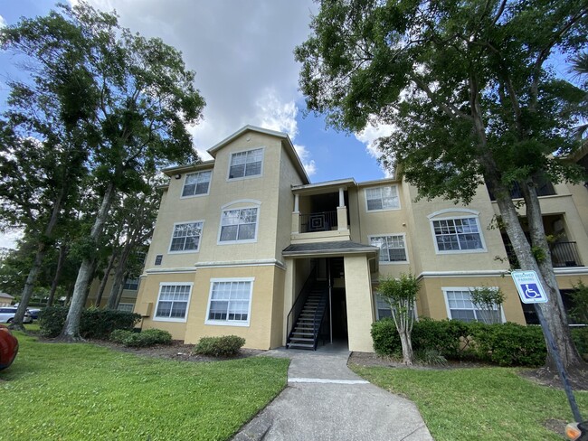property at 2586 Robert Trent Jones Dr