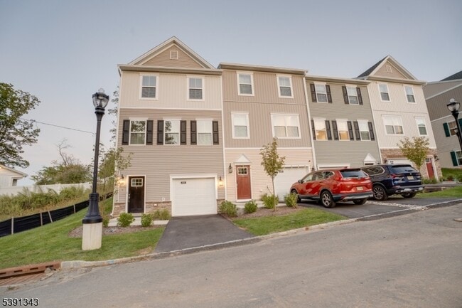 1 Beirne Ln in Wharton, NJ - Building Photo - Building Photo