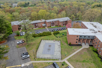 October Hills Condominiums in East Hartford, CT - Building Photo - Building Photo