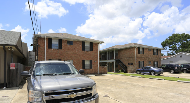 710-712 Carrollton Ave in Metairie, LA - Building Photo - Building Photo