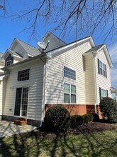 1201 Rustads Cir in Williamsburg, VA - Foto de edificio - Building Photo