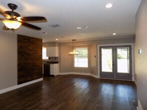 14139 Swallow Dr in San Antonio, TX - Building Photo - Building Photo