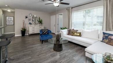 Soleil Blu Luxury Apartments in St. Cloud, FL - Building Photo - Building Photo