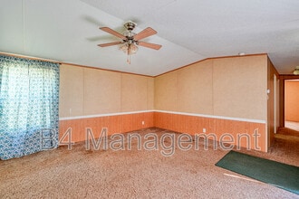242 State Rd S-44-68 in Buffalo, SC - Building Photo - Building Photo