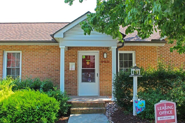 Oak Grove Apartments in Fuquay Varina, NC - Building Photo - Building Photo