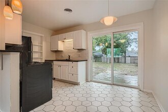 2101 Wheless Ln in Austin, TX - Building Photo - Building Photo