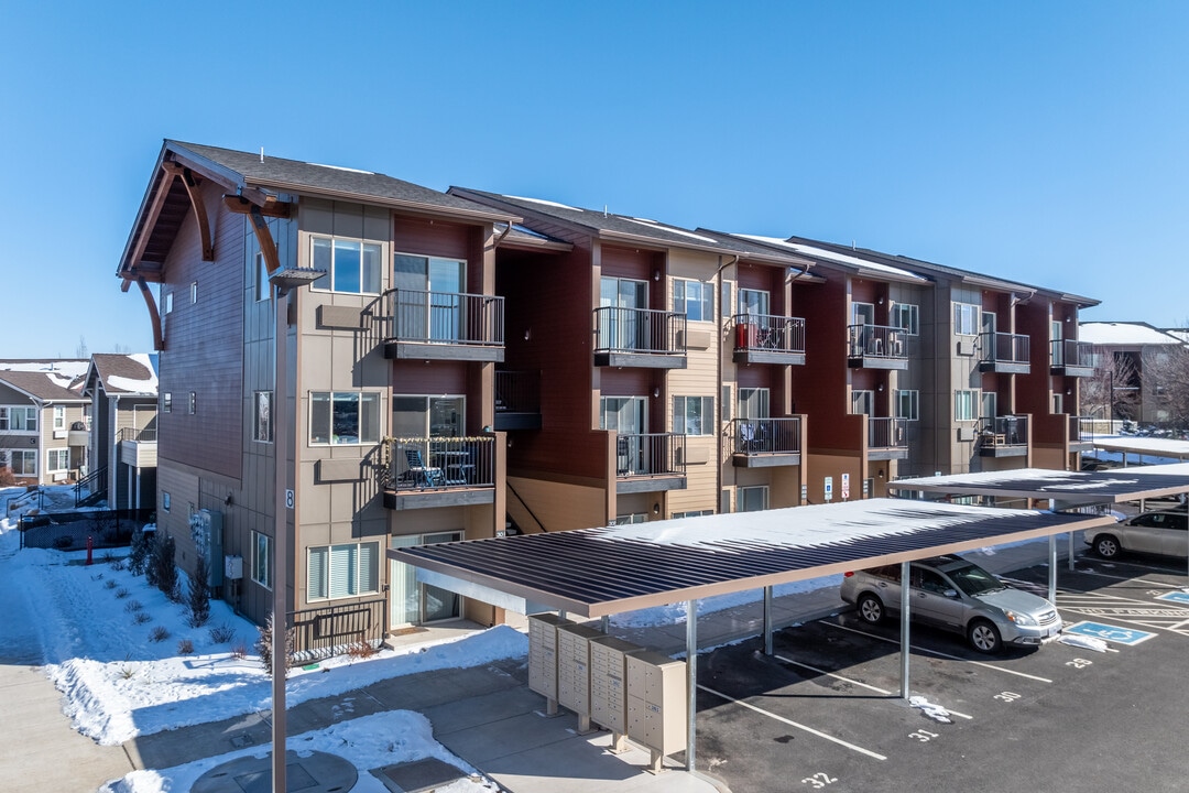 Peak42 in Bend, OR - Foto de edificio